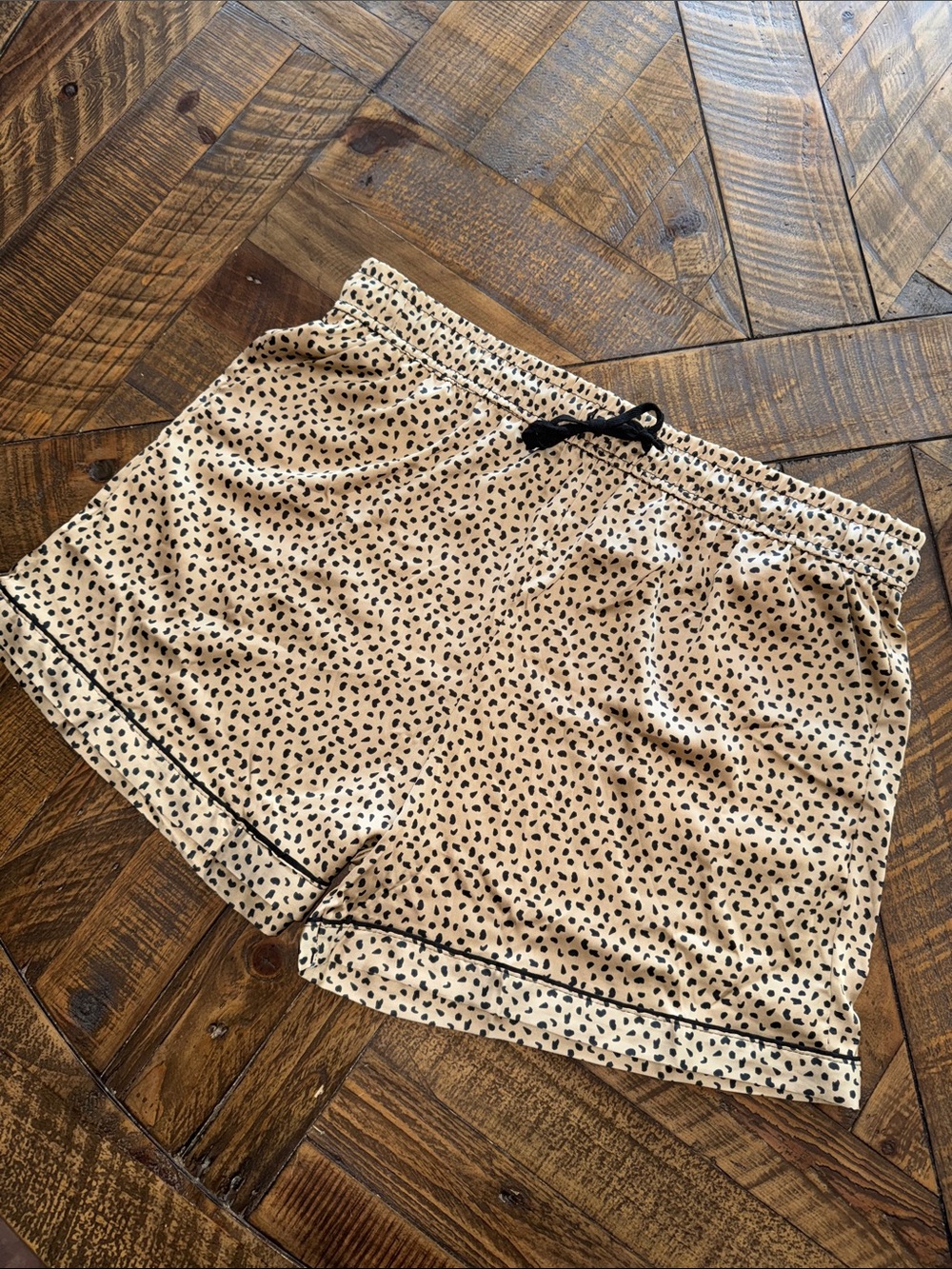 Hello Mello Women's Leopard Dot Lounge Shorts - Sz XL